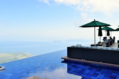 滋賀・びわ湖バレイ＆琵琶湖テラス｜ゴンドラで行く絶景カフェ＆アクティビティ