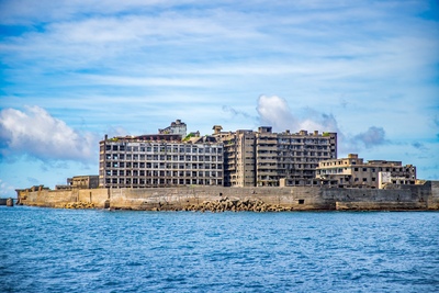 長崎・軍艦島（端島）｜世界遺産の炭鉱跡をめぐる廃墟クルーズ