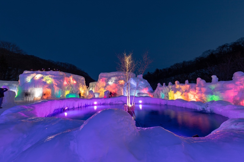 【支笏湖氷濤まつり】幻想的な氷の世界を楽しむ冬の絶景イベント