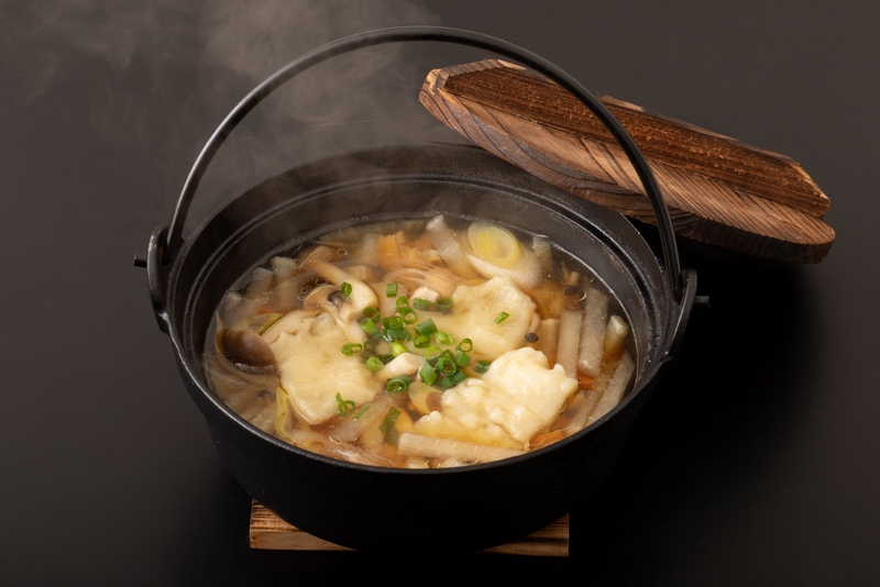 【岩手の郷土料理・ひっつみ汁】心温まる素朴な味を楽しもう