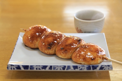 〖群馬名物・焼きまんじゅう〗甘じょっぱさがクセになる絶品B級グルメ