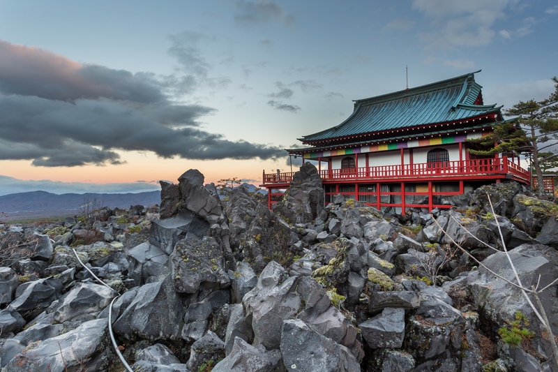 【鬼押出し園】群馬の神秘！火山が生んだ絶景スポット