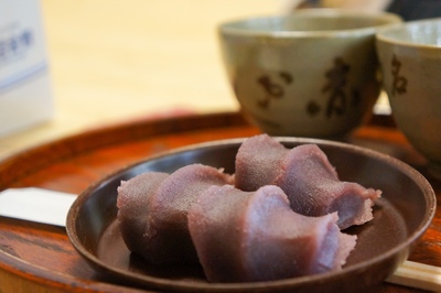 赤福餅｜伊勢名物“こしあん×やわらか餅”の由来とおいしい食べ方