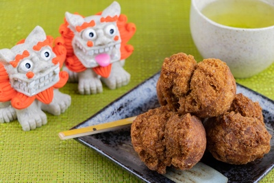 沖縄サーターアンダギー｜外カリ中ふわの食感と、人気フレーバー・お土産選び