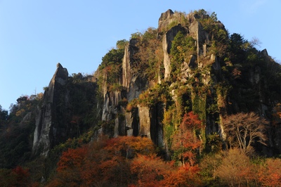 耶馬溪（大分）｜奇岩と渓谷の絶景。紅葉名所と青の洞門、ドライブの回り方