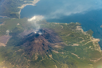 桜島（鹿児島）｜活火山の迫力を体感。展望台・溶岩散策・温泉