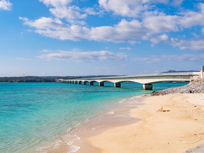古宇利島（沖縄）｜エメラルドの古宇利大橋とビーチ散歩。半日旅のコツ