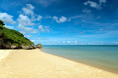 小浜島（沖縄）｜サトウキビ畑と海の島時間。レンタサイクルで巡る見どころ