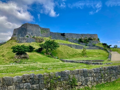 勝連城跡の見どころガイド｜世界遺産とうるまの絶景を巡る旅