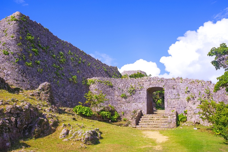 中城城迹观览攻略｜冲绳世界遗产石垣与绝景漫步指南