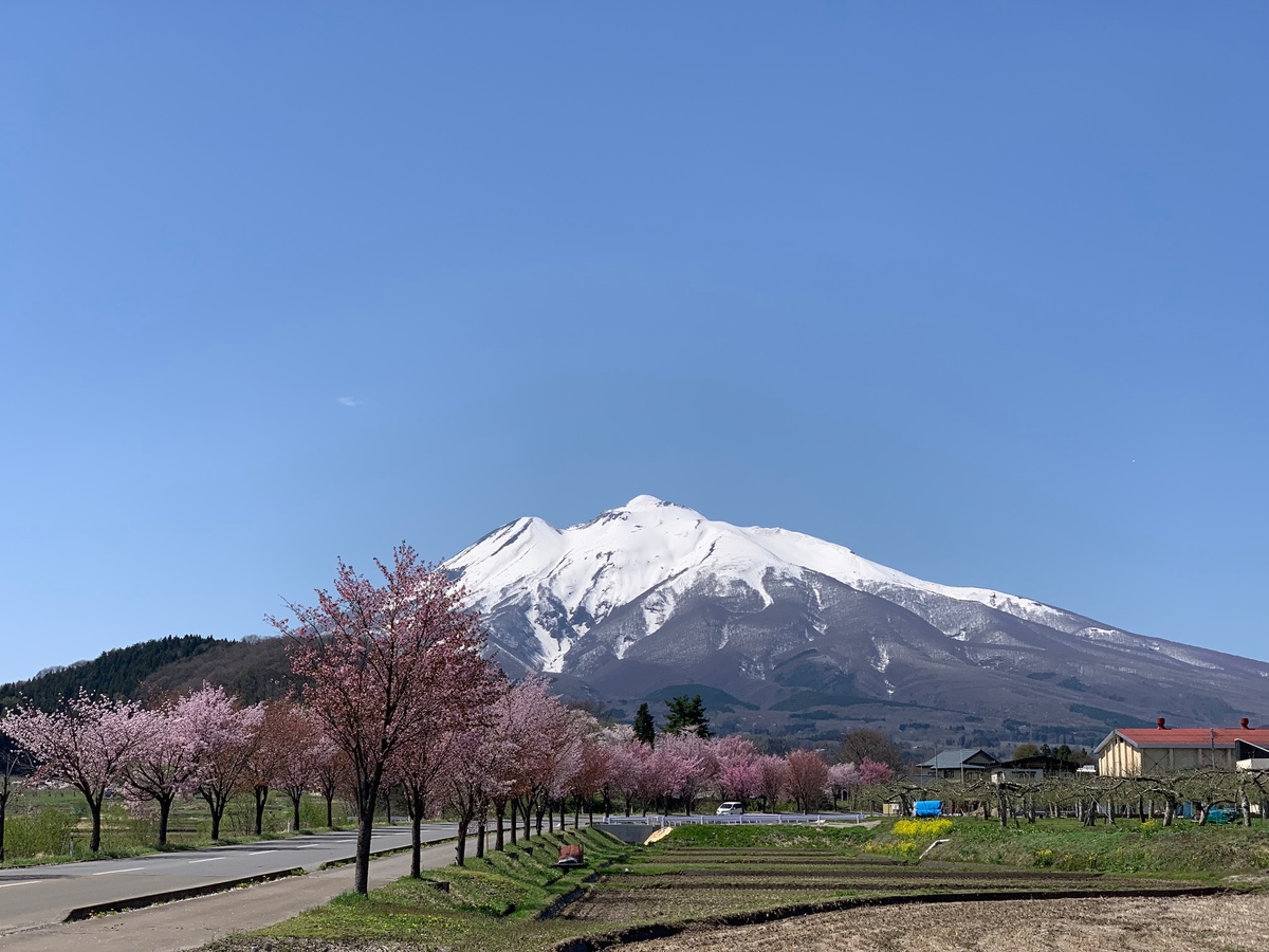 岩木山｜青森最高峰1624mの津軽富士、スカイラインと8合目 | JeePe