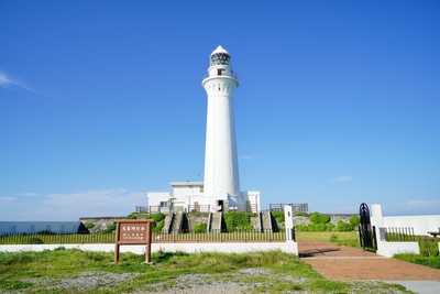 青森尻屋崎攻略｜白堊燈塔與寒立馬完整指南