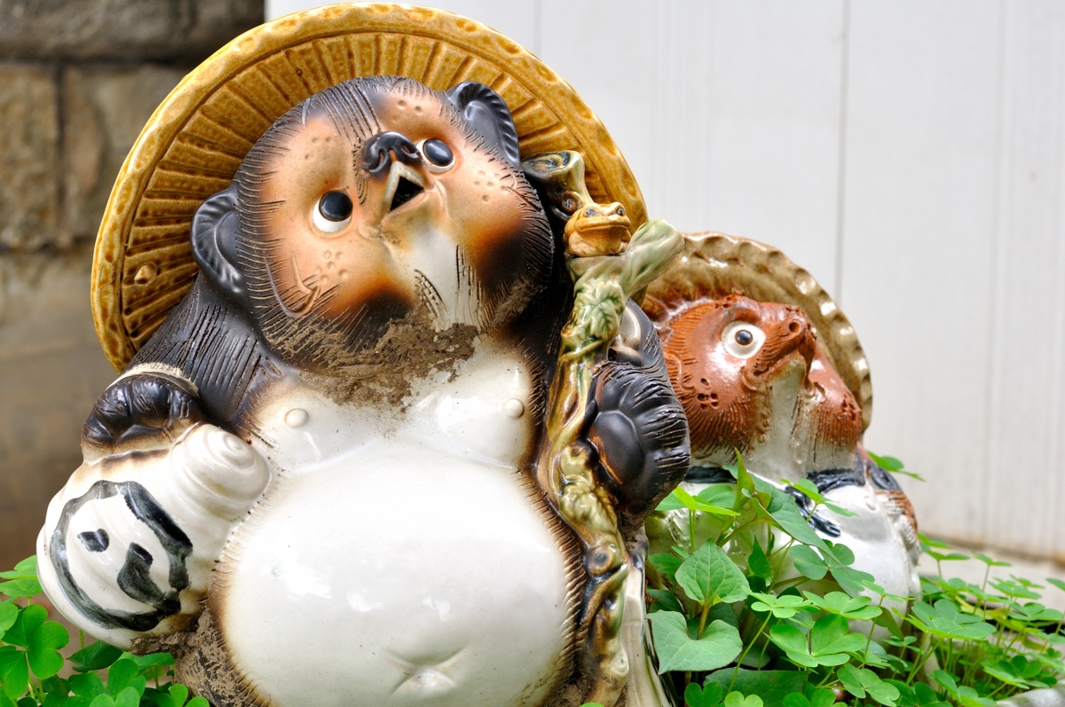 信楽焼のたぬきとは？意味と見どころを現地目線で学ぶガイド