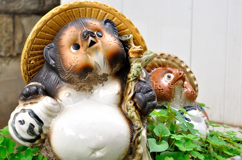 信楽焼のたぬきとは？意味と見どころを現地目線で学ぶガイド