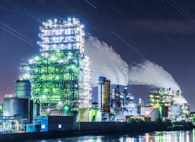 Vue nocturne des usines de Kawasaki : guide des meilleurs spots