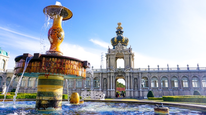 Arita Porcelain Park Guide: Zwinger Palace & Arita Ware
