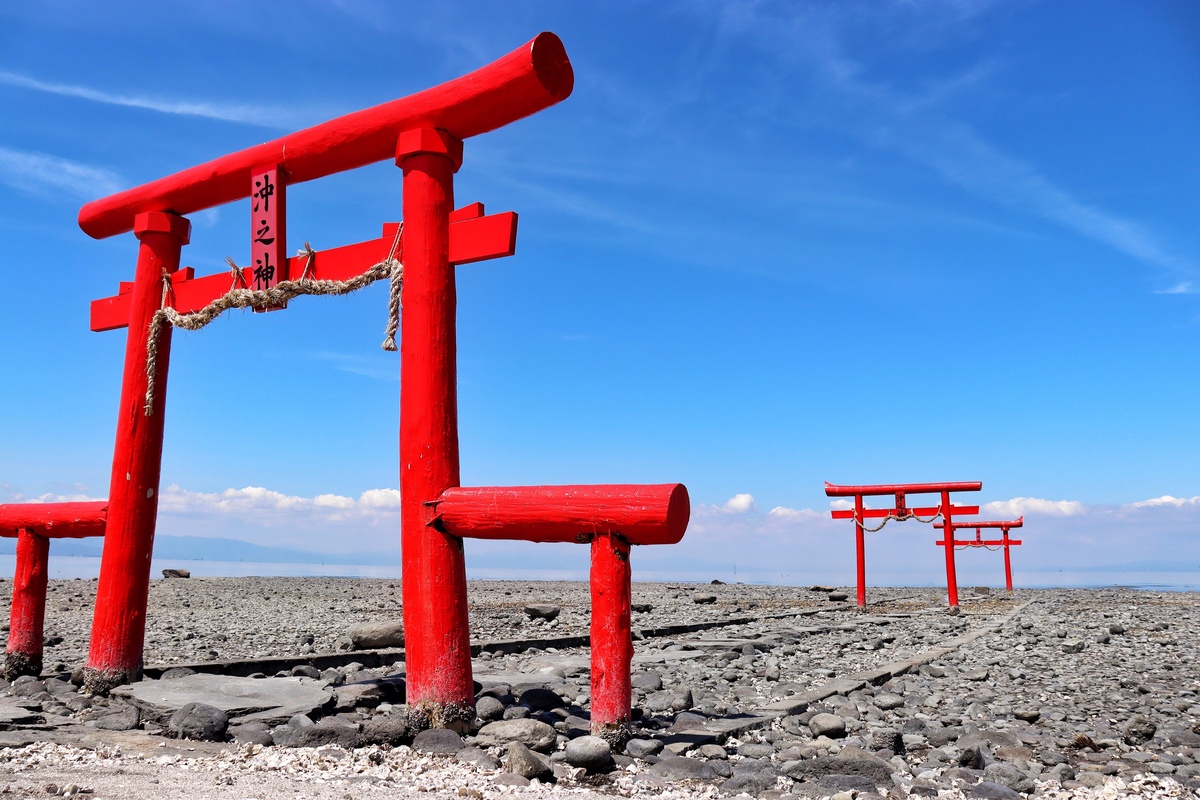 大魚神社の海中鳥居の見どころ｜潮の変化を楽しむ | JeePe - 日本旅行ガイド