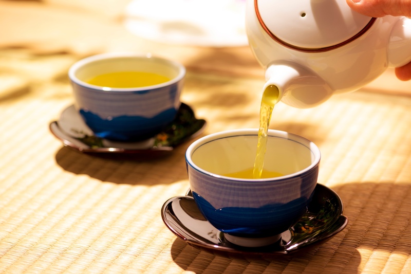 日本の緑茶を楽しむ｜煎茶・抹茶・玉露・ほうじ茶の種類と味わい方