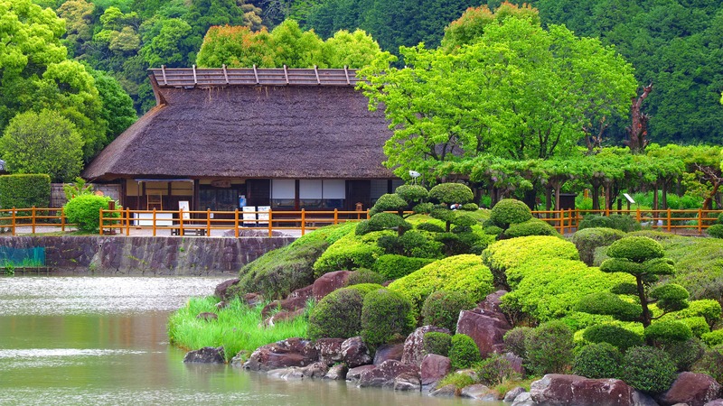 เที่ยว Nanrakuen สวนญี่ปุ่นเอฮิเมะ-อุวาจิมะ｜ชมดอกไม้สี่ฤดูในสวนแบบเดินรอบสระ