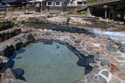 美作三湯で巡る湯原・奥津・湯郷、岡山県北の温泉街歩き
