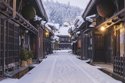 三町筋で楽しむ高山散策｜町家、用水、酒ばやしの風景