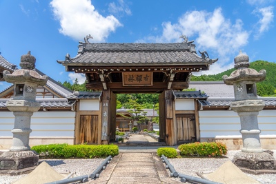 岐阜・御嵩の大智山愚溪禅寺で臥龍石庭と禅の静けさにふれる旅