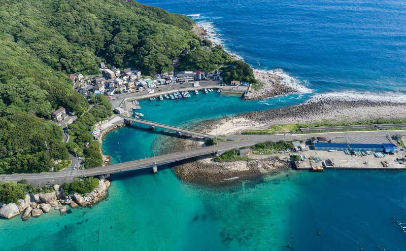 เที่ยวเกาะคาชิวะจิมะ เมืองโอสึกิ โคจิ｜ทะเลใสกับวิธีเดินเที่ยวเกาะ