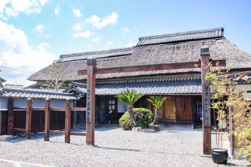 滋賀・甲賀流忍術屋敷を探訪｜からくりに触れる忍者体験