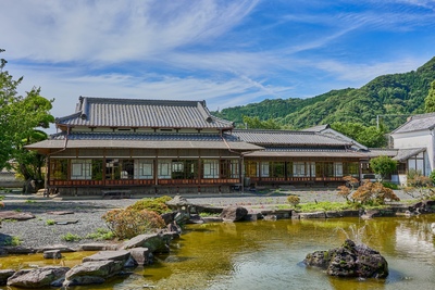 旧田中家別邸を歩く｜洋館装飾と庭園、桜島の眺めを味わう旅