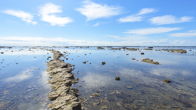 男鹿・鵜ノ崎海岸の歩き方｜遠浅の水鏡と小豆岩を安全に楽しむ旅