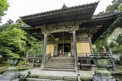 岩殿観音正法寺の見どころと歴史｜大イチョウと六面幢を巡る坂東10番札所