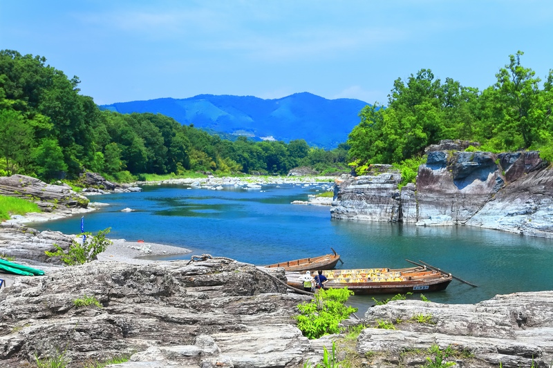 長瀞岩畳の見どころと歩き方｜結晶片岩と秩父赤壁、荒川の地形を読み解く