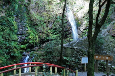 黒山三滝の歩き方｜男滝・女滝・天狗滝と修験道の歴史・アクセス（越生町）
