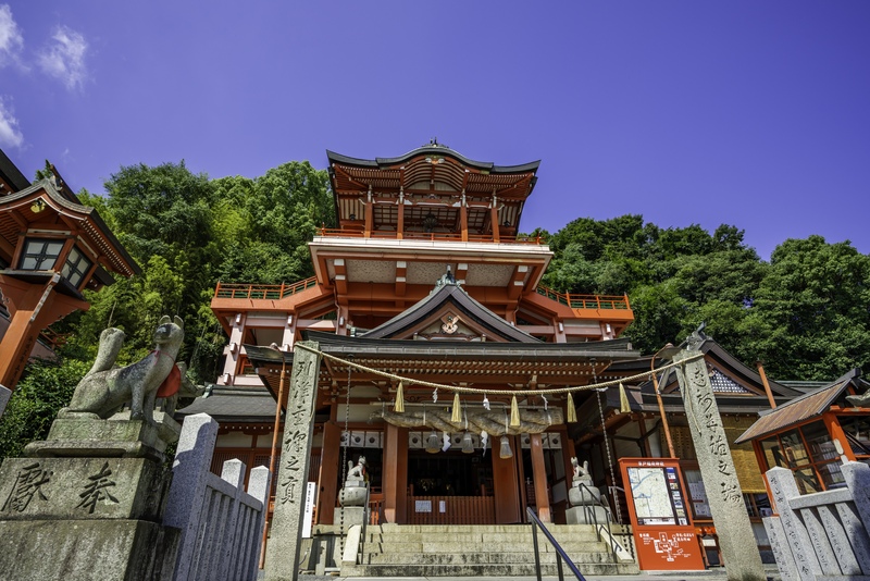 草戸稲荷神社を歩く｜芦田川と朱の社殿、空海ゆかりの由緒をたどる