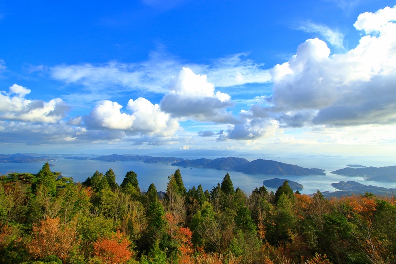 野呂山を歩く｜多島美と岩海、約800mの高原を安全に巡る