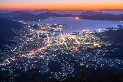 灰ヶ峰を歩く｜標高737mから呉の港と多島美、夜景を読む