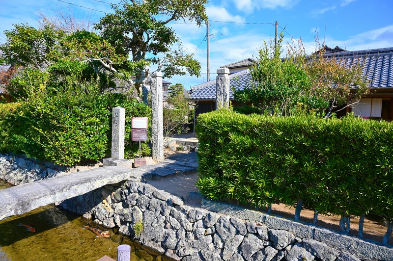 萩・藍場川を歩く｜ハトバと石橋、武家屋敷に残る水の暮らし
