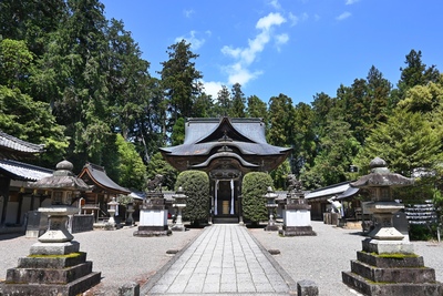 馬見岡綿向神社を歩く｜綿向山信仰と日野商人、日野祭の文化を読む