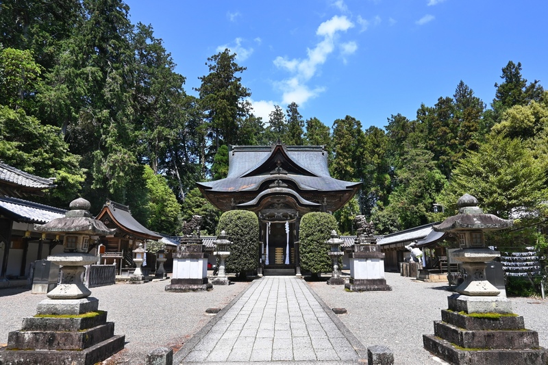 馬見岡綿向神社を歩く｜綿向山信仰と日野商人、日野祭の文化を読む