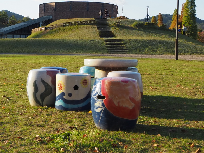 滋賀県立陶芸の森を歩く｜屋外作品と陶芸館、信楽の創作文化
