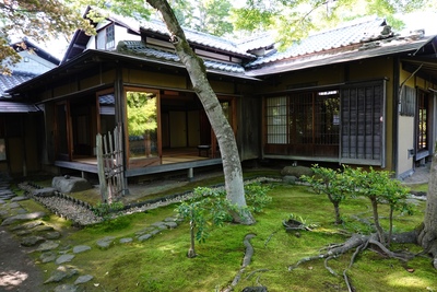 松永記念館に息づく近代数寄の世界｜老欅荘・葉雨庵と庭園文化