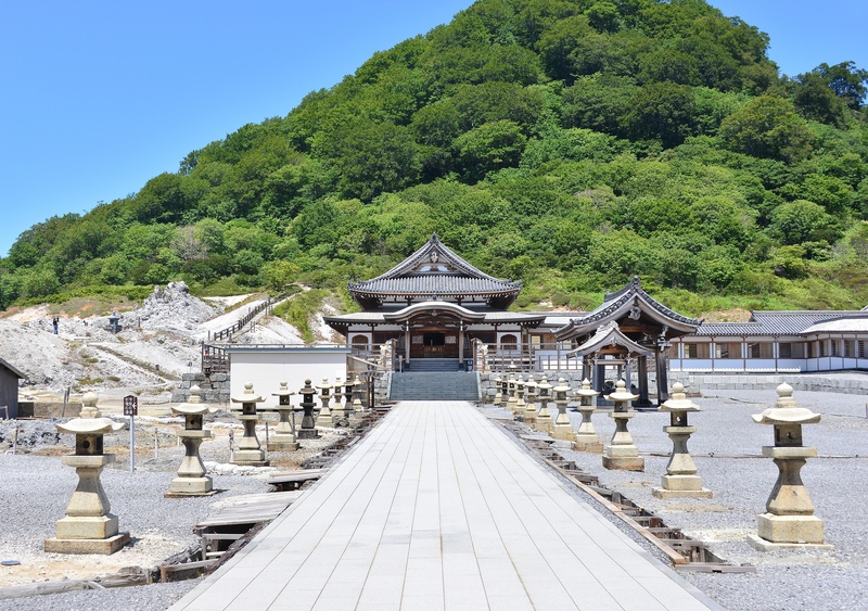 恐山で向き合う祈りと火山景観｜地蔵信仰・地獄谷・宇曽利山湖
