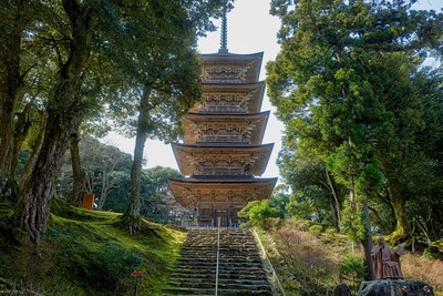 妙成寺の五重塔を軸に伽藍を読み解く｜能登に残る建築と祈り