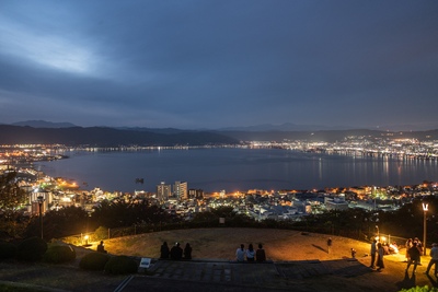 諏訪湖｜温泉と花火を楽しむ長野の湖畔リゾート完全ガイド