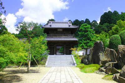 周南・漢陽寺の庭園を味わう｜曲水の庭と潮音洞、重森三玲の名園