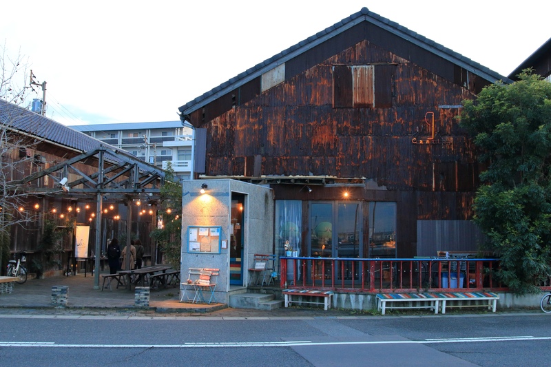 高松・北浜アリーへ｜瀬戸内海を望む倉庫街と路地裏の店巡り