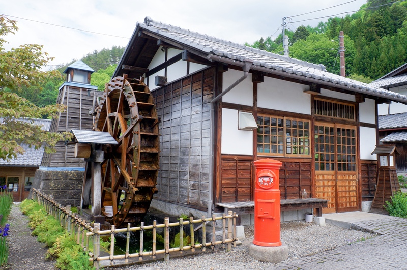 群馬・中之条の六合赤岩で養蚕の記憶を読む｜出梁の農家と山村景観